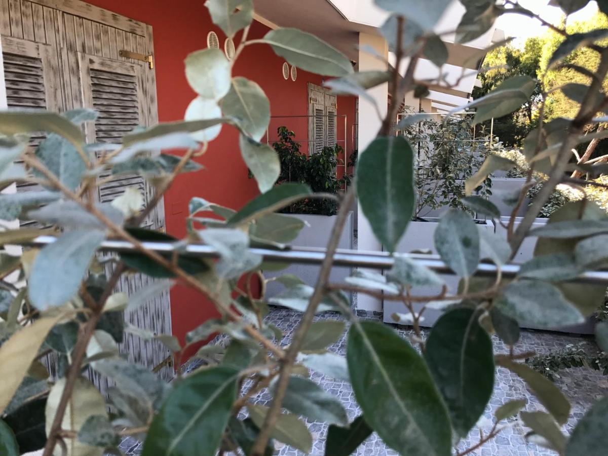 Club Esse Sporting Hotel Stintino Exterior photo