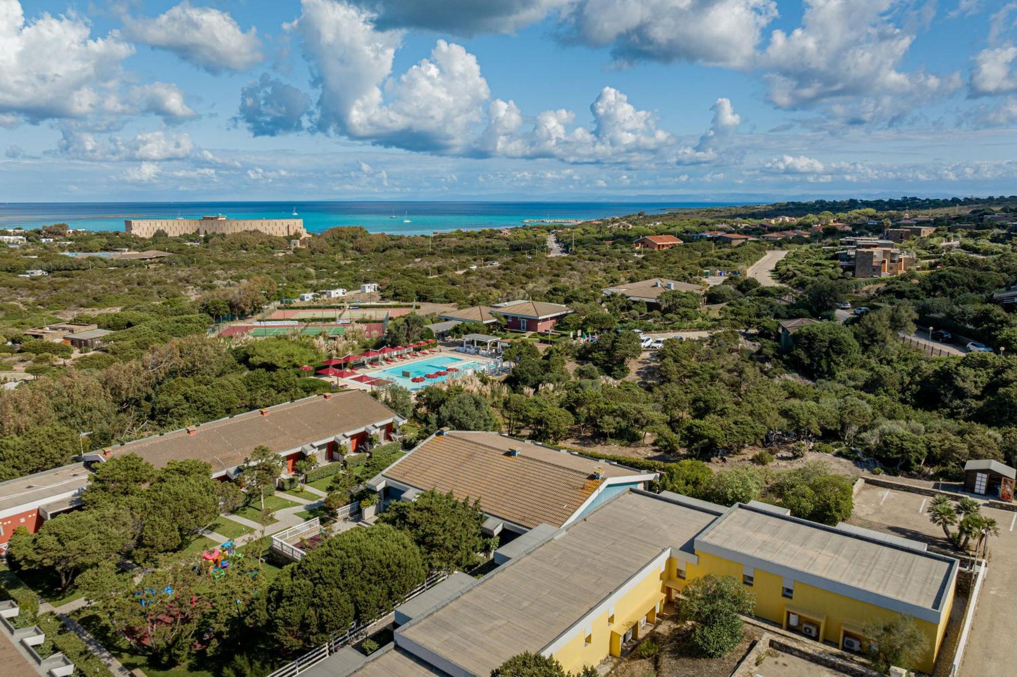 Club Esse Sporting Hotel Stintino Exterior photo